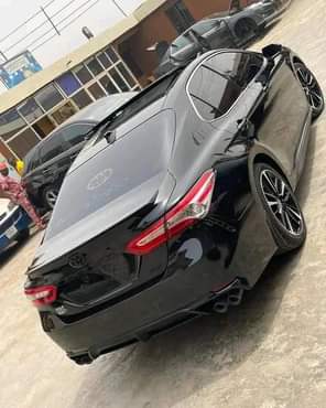 A picture of FOREIGN USED 2020 TOYOTA CAMRY XSE Double Panoramic roof Thumbstart