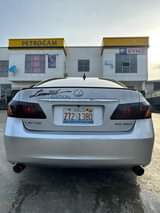 A picture of PRISTINE CLEAN LEXUS ES350