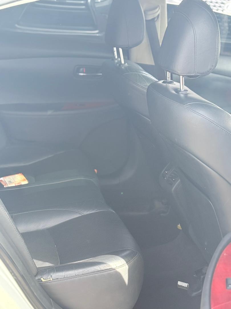A picture of TOKS STANDARD A super clean Nigerian used Lexus ES 350