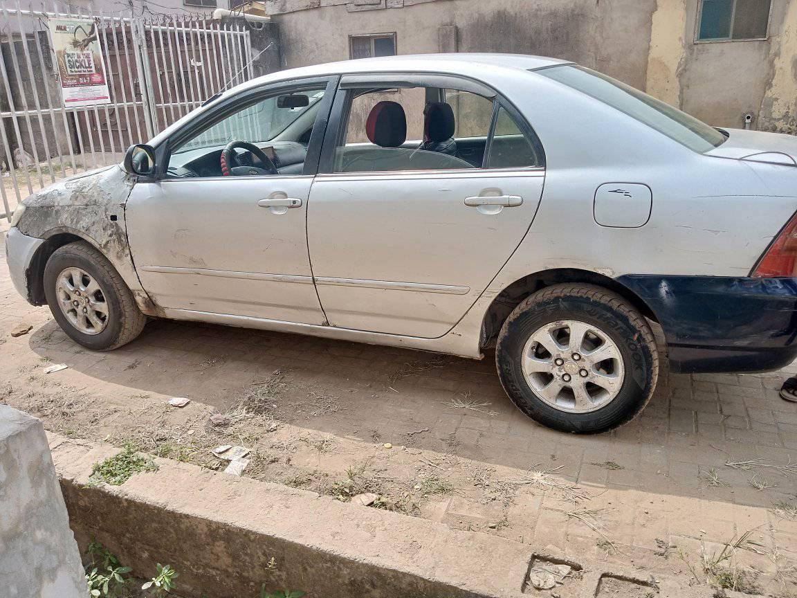 A picture of Toyota Corolla bank type
