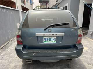 A picture of Acura mdx