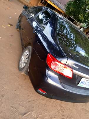 A picture of Toyota Corolla 012