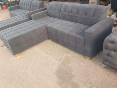 A picture of canapet L disponible sur 93036793
