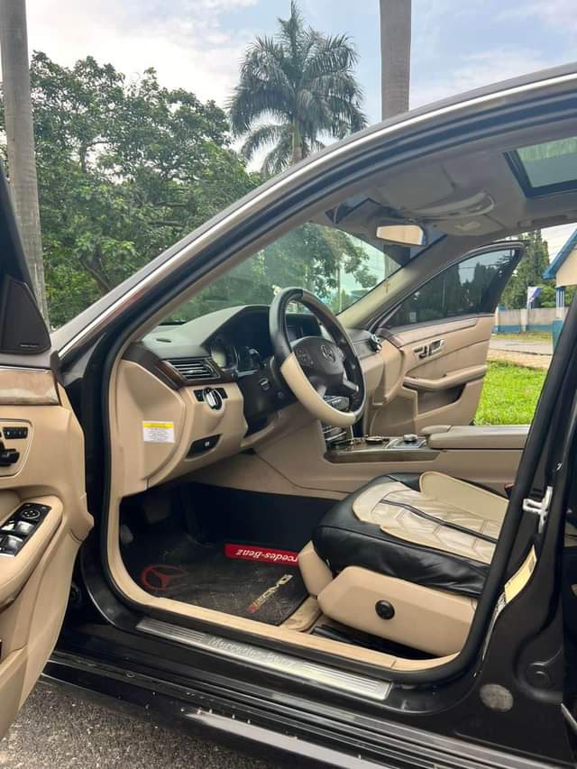 A picture of 2011 MERCEDES BENZ E350
