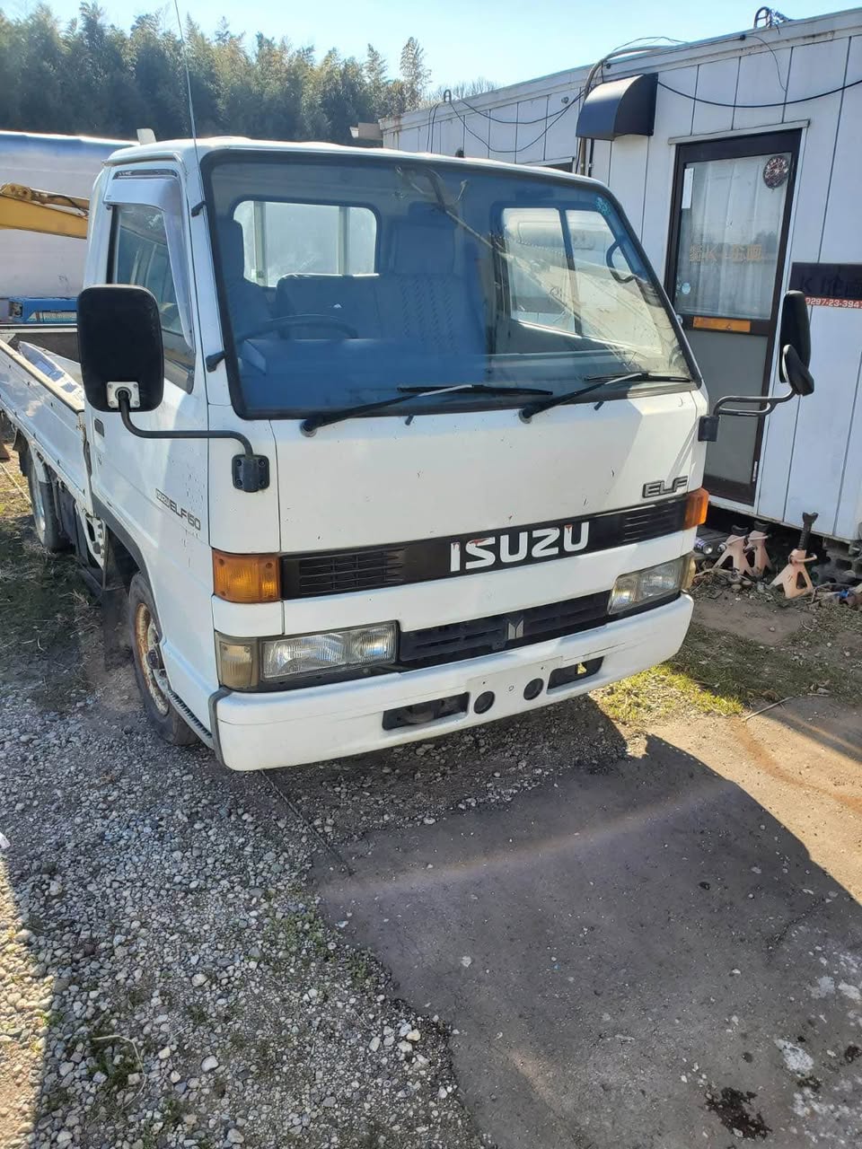 A picture of ISUZU ELF 4JA1 engine