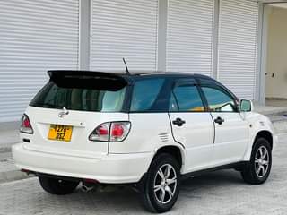 A picture of TOUOTA HARRIER OLD FOR SALE
