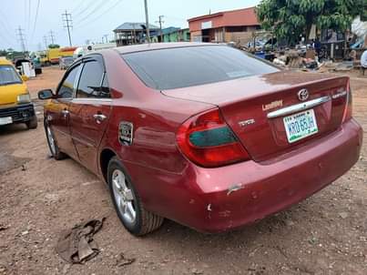 A picture of TOYOTA CAMRY 04