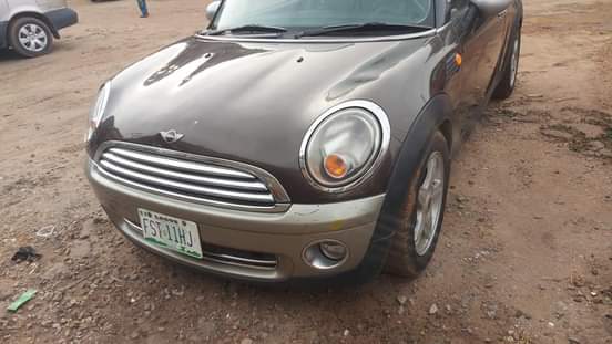 A picture of Mini cooper CLUB MAN 2012 model