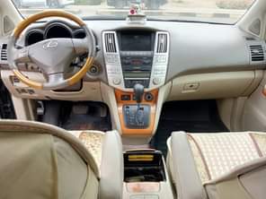 A picture of Highest grade Lexus RX 330 06 model Everything is intact