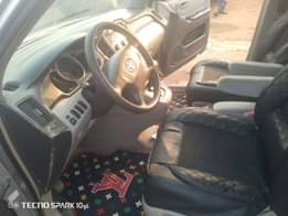A picture of Highest grade 03 04 model Toyota Highlander two rows seaters