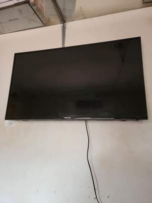 A picture of Hisense 40 inches tv digital with inbuilt free to air