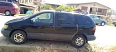 A picture of Toyota sienna