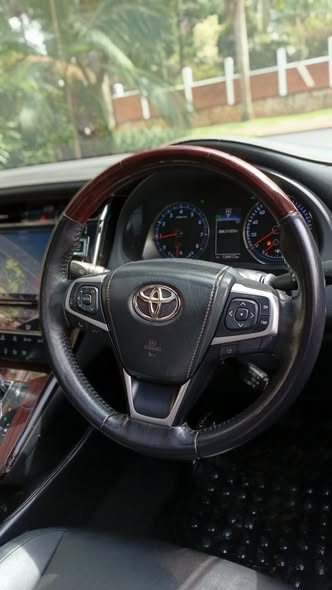 A picture of 2016 Toyota Harrier