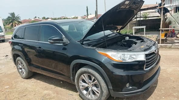 A picture of A direct Belgium Toyota Highlander 2014