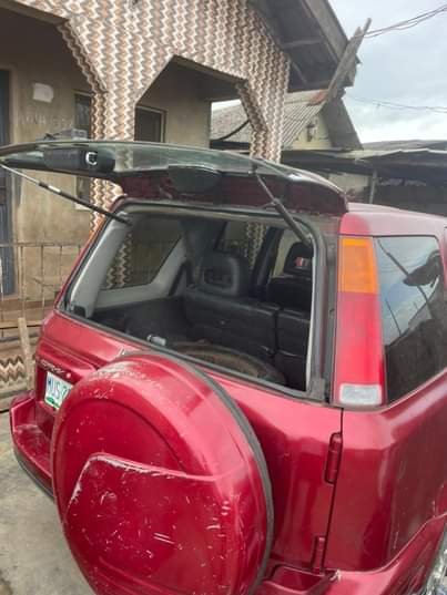 A picture of Honda Cr V 1999 first user from toks Parked for