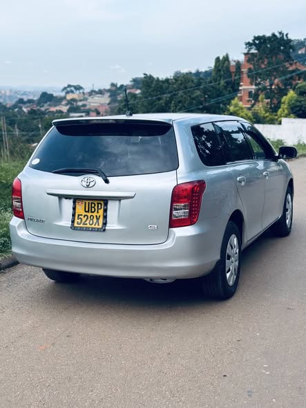 toyota fielder