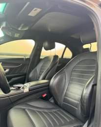 A picture of Mercedes Benz C400