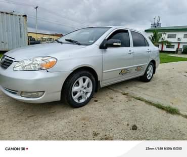 A picture of 2004 TOYOTA COROLLA