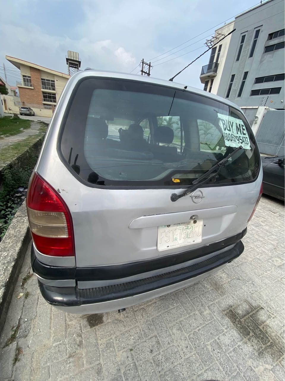 A picture of Opel Zafira 2004 Manual drive Buy and drive nothing to