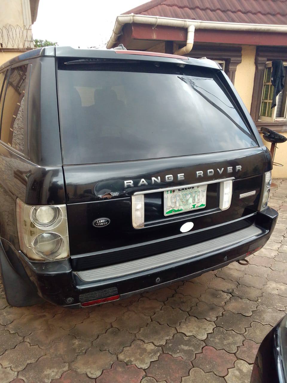 A picture of Range Rover Car not starting TOWING MARKET 