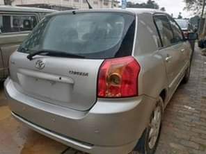 A picture of URGENT SERIOUS BUYERS ONLY Foreign Toyota Corolla hatchback Year 2006