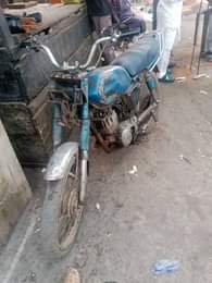 A picture of Buy and drive Engine is good Tayer is good But