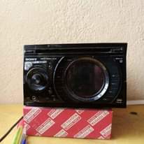 A picture of Clean Belgium tokunbo radio with CD USB BLUETOOTH AUX FRONTLINE