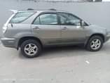 A picture of Lexus rx300 2000 model