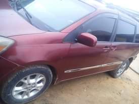 A picture of 2004 Toyota New model sienna 13