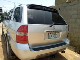 A picture of SUPER CLEAN AKURA MDX Perfect engine Perfect gear selection AC