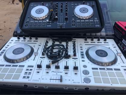 A picture of New Ddj SX Controller with bag Forsale 1 350m