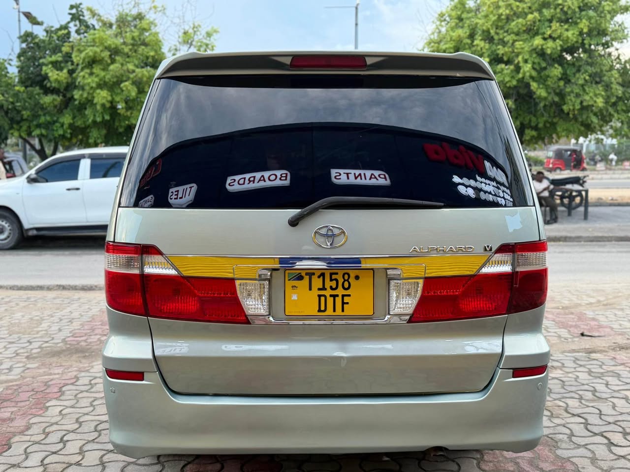 A picture of Contact 0713818761 Toyota Alphard 15 8Milioni
