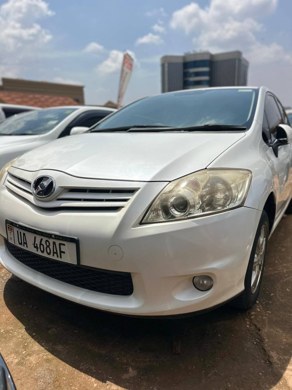 A picture of AURIS 2012 Push to Start Fuel Saving VVTi Engine Credit