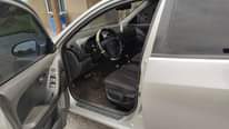 A picture of Hyundai Elantra 08