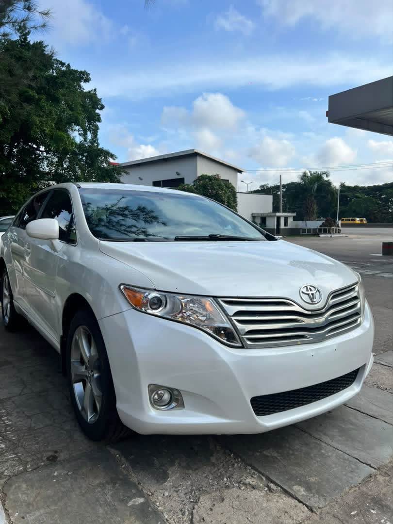A picture of Distress foreign used Toyota venza