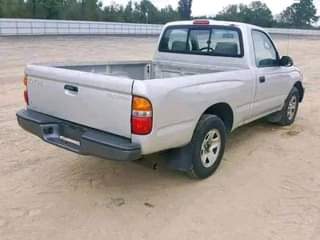 A picture of Toyota pickup for sale at Lagos state 550 000 everything
