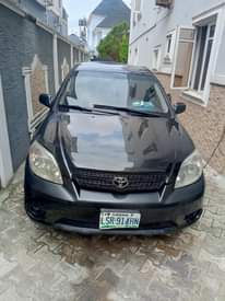 A picture of Toyota matrix 06