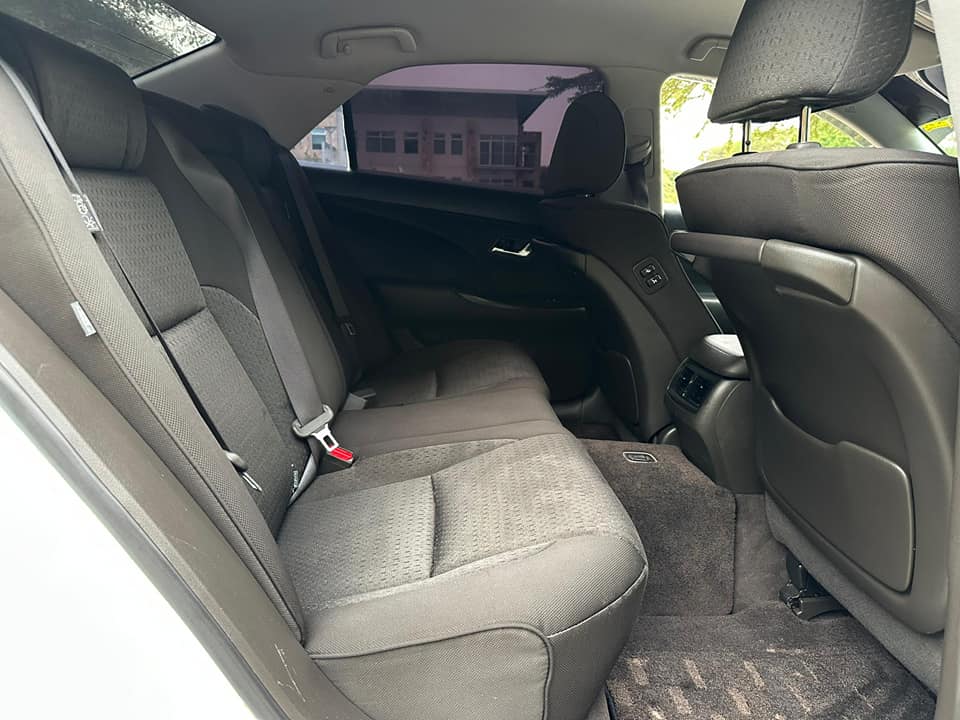 A picture of TOYOTA CROWN ATHLETE 