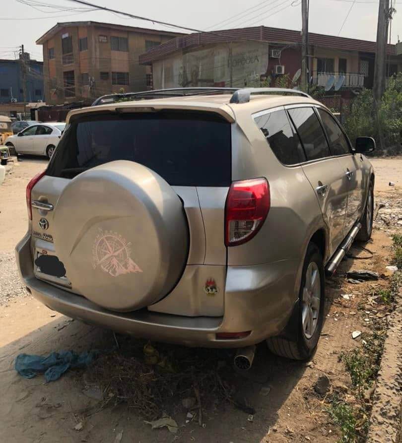 A picture of  Clean Well Maintained Registered Gold Toyota Rav4 2007. 