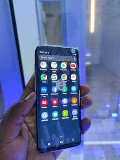 A picture of S8 SAMSUNG