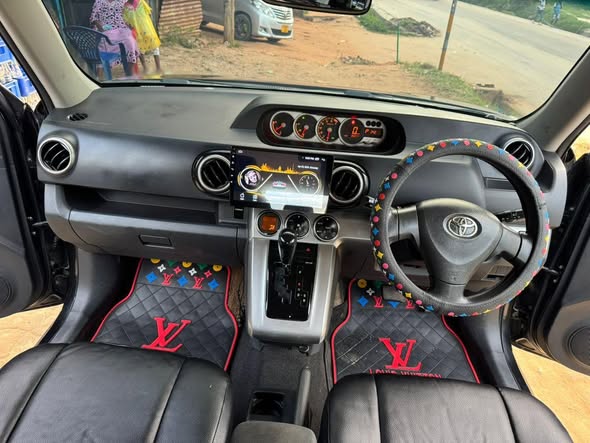 A picture of Toyota rumion