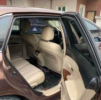 A picture of 2010 Toyota Venza07088153375 Full Option
