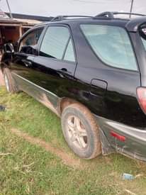 A picture of Lexus RX300