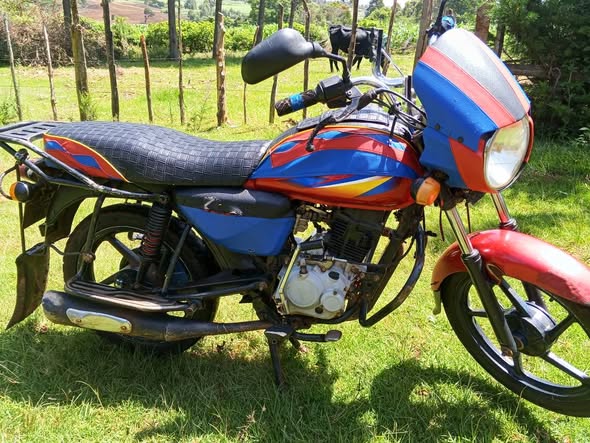 bajaj boxer