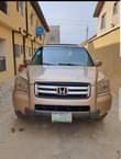 A picture of Honda pilot