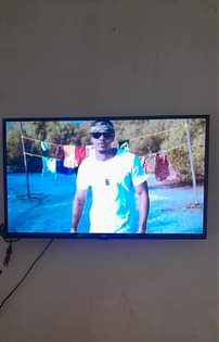 A picture of Tv bei poa evvol bado iko njema ina miez minne