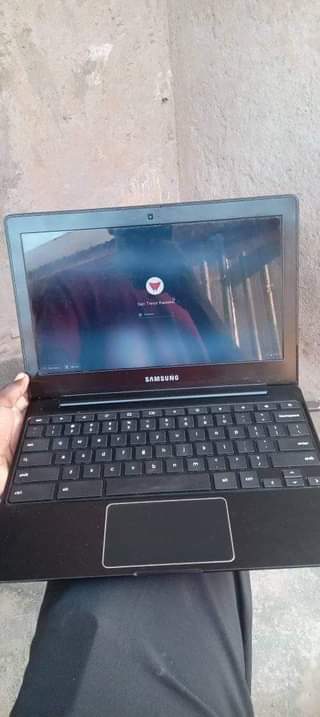 A picture of Samsung chromebook