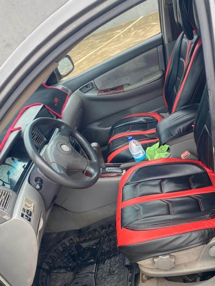 A picture of Toyota Corolla 2004