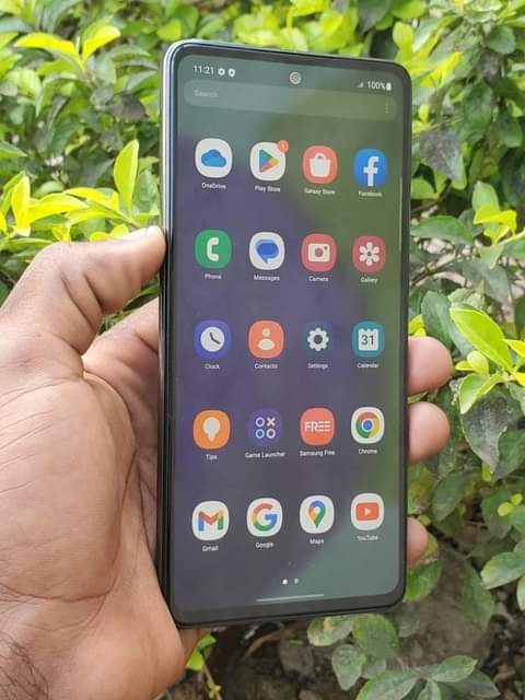 A picture of SAMSUNG A52 5G