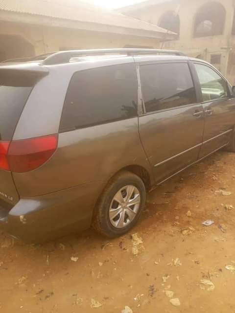 A picture of 2007 Toyota sienna Toyoy Sienna 07 Toyota